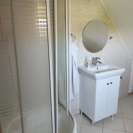 Pod Debem Villa *
